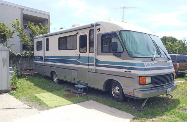 RV suite near El Cerrito BART