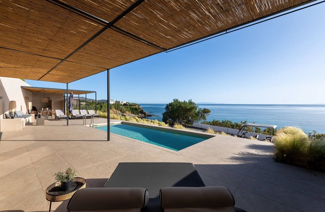 'S CAVE VILLAS SEASIDE KARYSTOS VILLA BETA