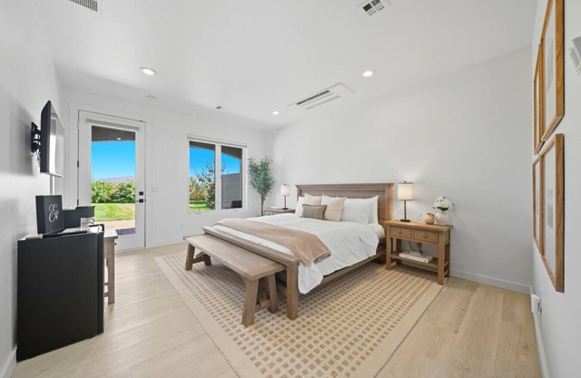 Sanitella`s Suite - Your Sip & Stay Getaway