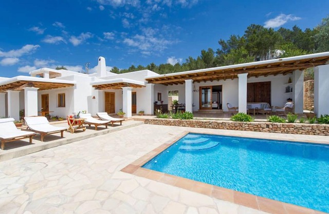 Sant Joan De Labritja: Beautiful modern detached house in the countryside