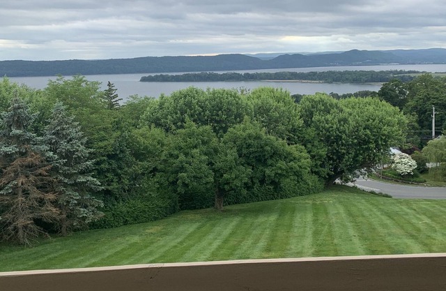 Savor the Luxury at the Haven Hudson River Condo Cottage