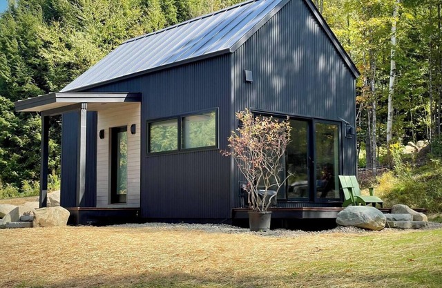 Scandinavian Alpine Cabin Retreat