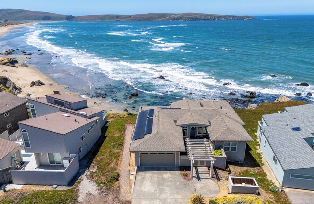 Sea Glass~Seaside Home with Great Views! Rave Reviews!Solar/HtTb