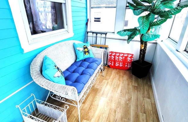 Sea & Sun Cottage #1