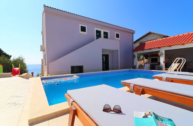 Sea View Villa in Cara