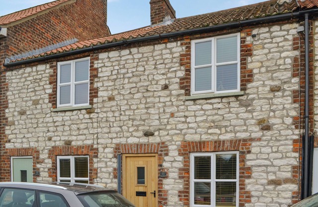 Seashell Cottage - UK48616