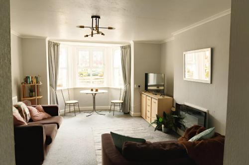 Seaside Charm 1BR Coastal Retreat in Wales