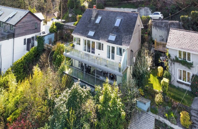 Seaton Beach is a wonderful location to enjoy a quiet outpost in Cornwall.