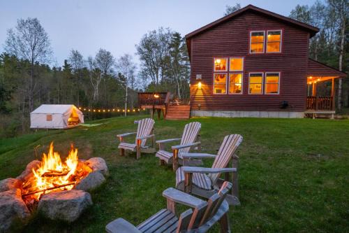 Secluded Lodge - Hot Tub, Views, Arcade