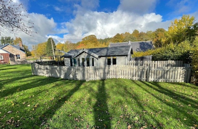 Secluded Log Cabin in the Heart of Real Deeside, Close to the River Dee