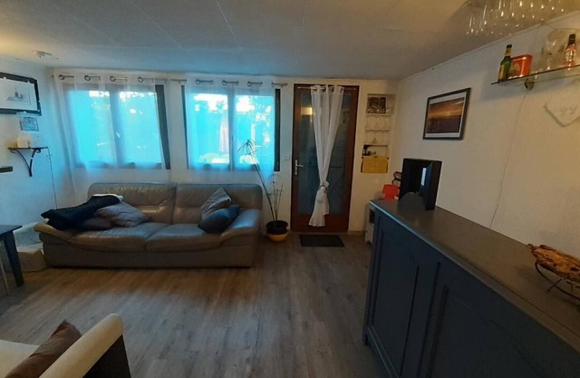 Semi-detached hamlet house with garden and summer spa