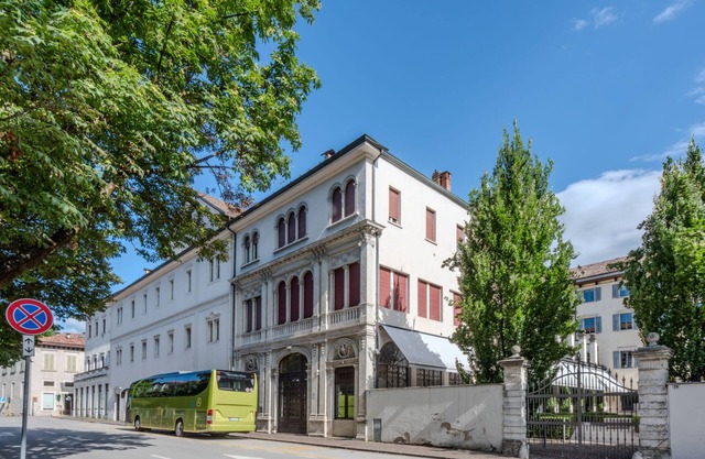 Serafini by Interhome