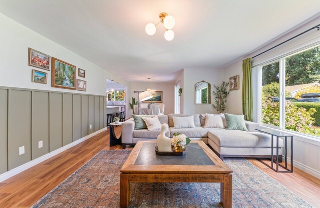 Serene Hidden Abode 1Level 1310SQFT 2Br2Ba CTYD