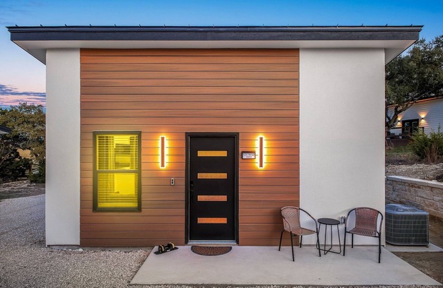 Serene Hill Country Casita ~ Scenic View ~ Patio