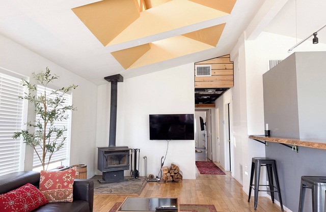 Serene Hilltop Retreat,Jacuzzi,Near Julian DT,Stunning Natural Views&Cozy beds