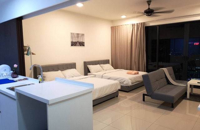 Setia City Convention Center Trefoil Studio for 4 Pax