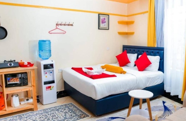 Shalom Apartments Naivasha - Studio Apartment with king bed -18