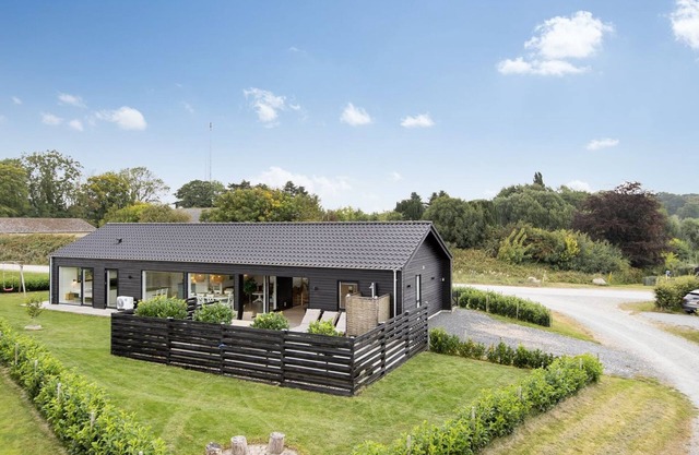 "Sigrun" - 300m from the sea by Interhome