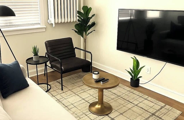 Sleek and cozy 1BR Apartment