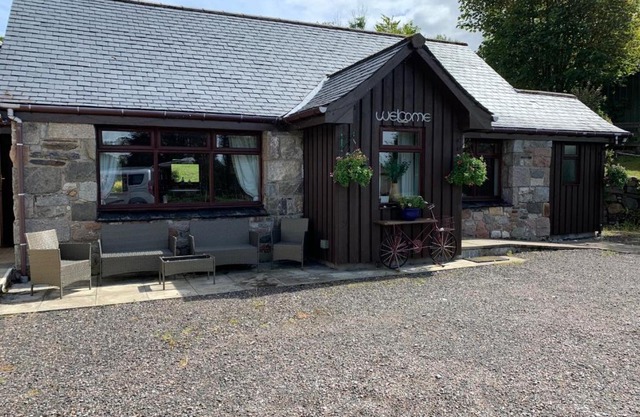 Snowberry Cottages No1