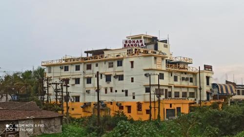 Sonar Bangla's Motel Midway