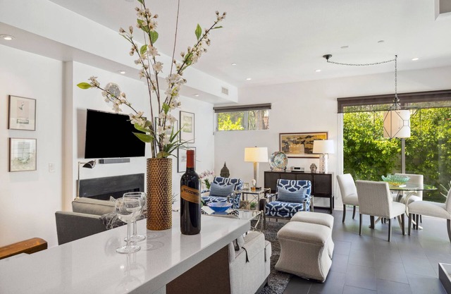 Sophisticated Condo in Canyon Corridor, South Palm Springs