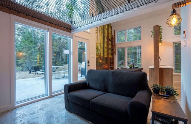 Spa & Riverside Retreat - Le Ptit Duc