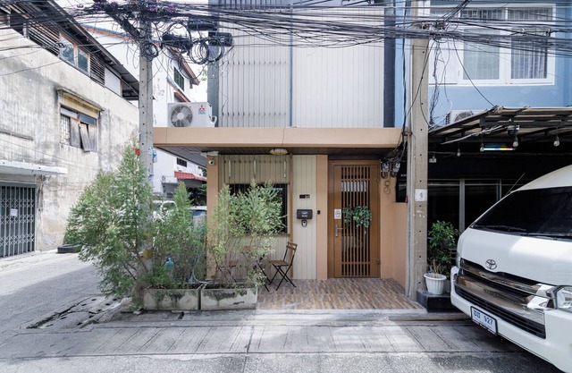 Spacious 3BR Townhouse by Icon Siam – Near River & Pier, Family Stay for 6