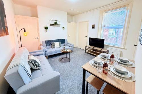 Spacious 4-Bedroom Newcastle, Sleeps 7 Guests