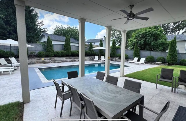 Spacious 5-bedroom house w Saltwater pool close to Braves, PG baseball, Roswell