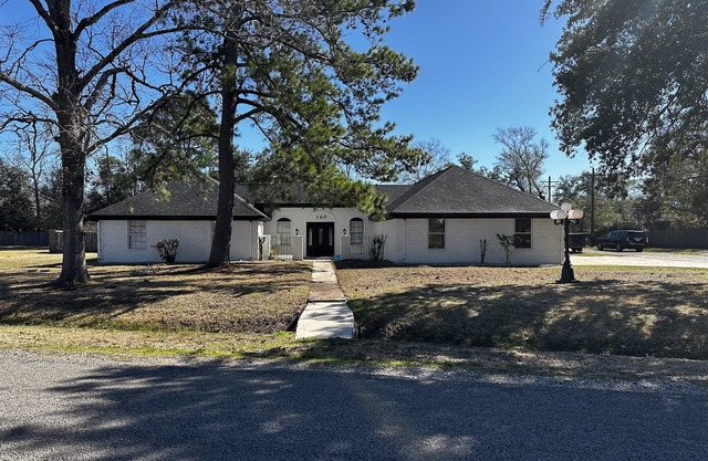 Spacious 5 bedroom home in Bridge City