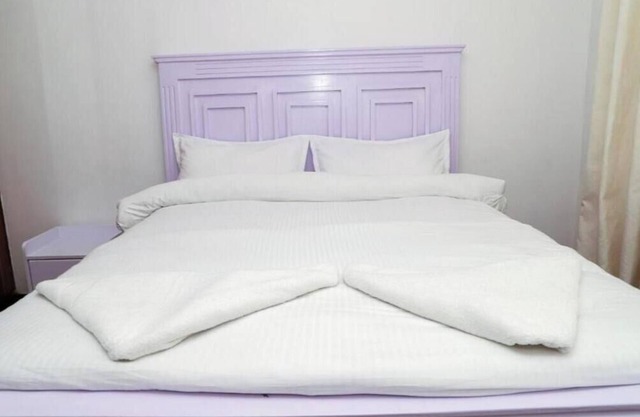 Spacious 6-bedroom house in amazing Nairobi with WiFi