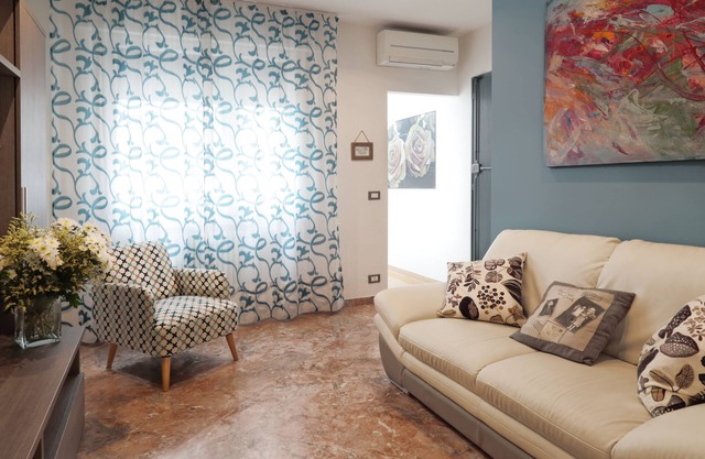 Spacious & comfy, central apartment - 2 bedrooms and 2 bathrooms