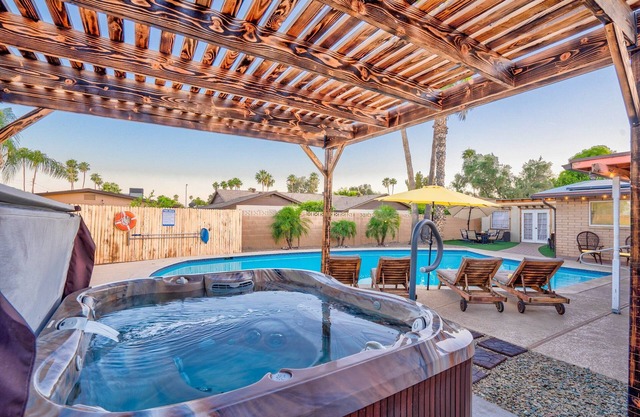 Spacious Old Town Scottsdale Paradise w/Heated Pool, Hot Tub, Firepit & Grill!