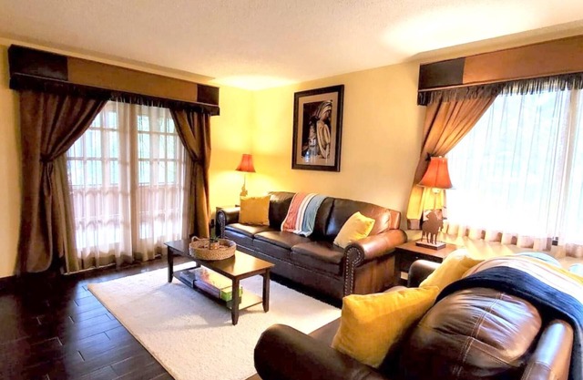 Spacious River Ranch Private COTTAGE with private porch! 401