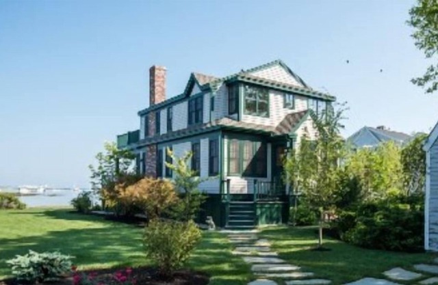 Spectacular Kennebunkport Waterfront House