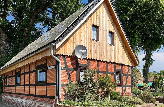 Spend a relaxing family vacation in a suburb of Bremen in this pleasant vacation home.
