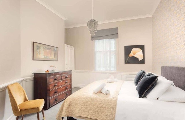 St James Apartment - Central Location