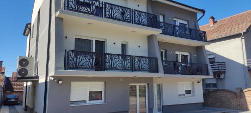 Stan na dan Jovana Šid