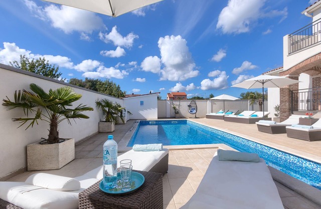 * Star dream villa - dream house, dream pool, dream location, dreamy peace