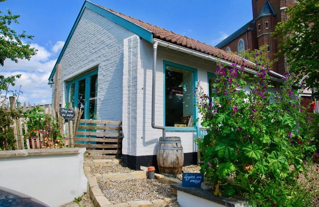 Staying with the artist