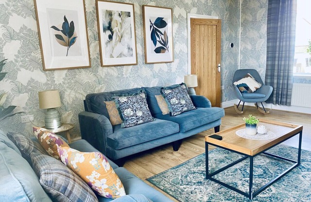 Storthes Hall Prk → 3min | SmartTV | Pets | Garden