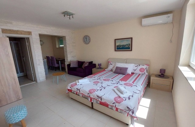 Studio Apartment With Sea View