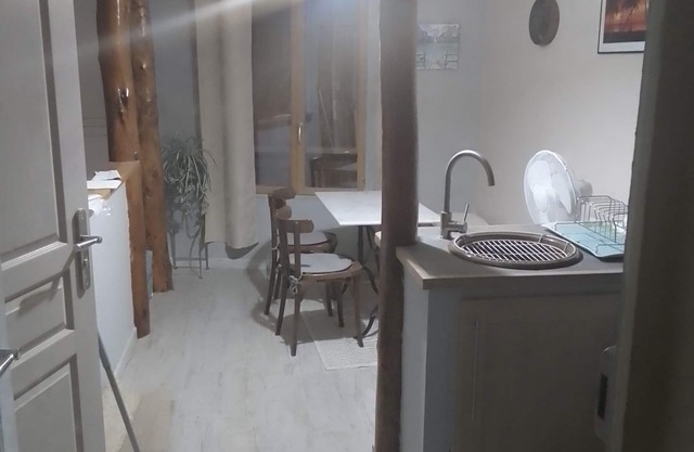 Studio center var circuit loan