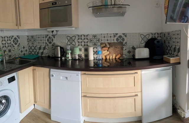 Studio with garden near port and center