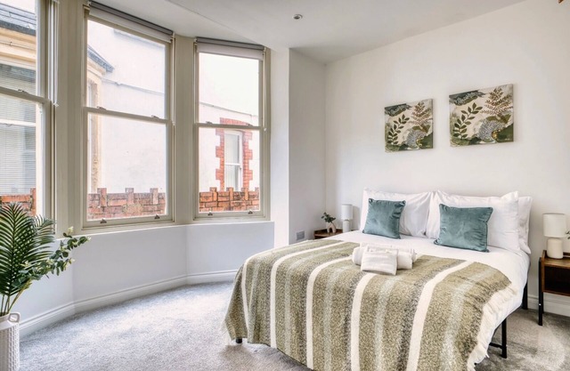 Stunning 18 Nort Rd -2 Bedroom