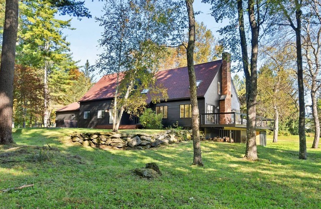 Stunning 6-BR Country Home 10-min to Catamount