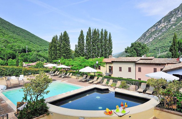 Stunning apartment in Foligno with WiFi