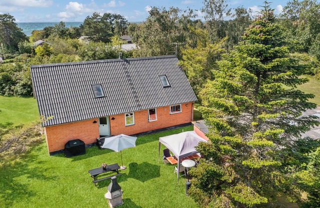 Stunning home in Sejerø with kitchen