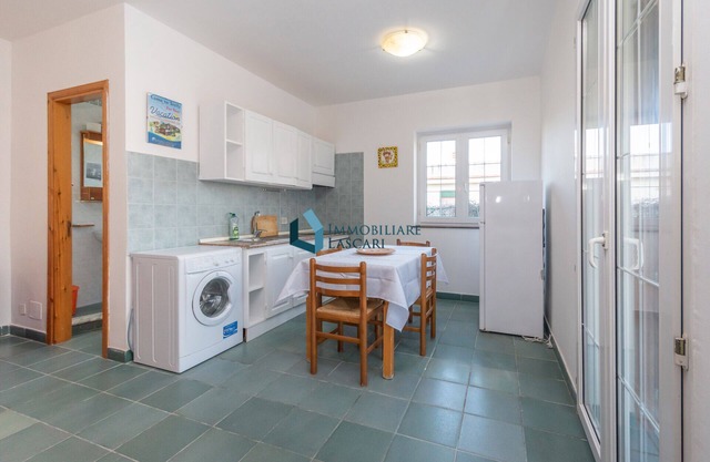 Stunning villa a few steps from the sea, 8 beds